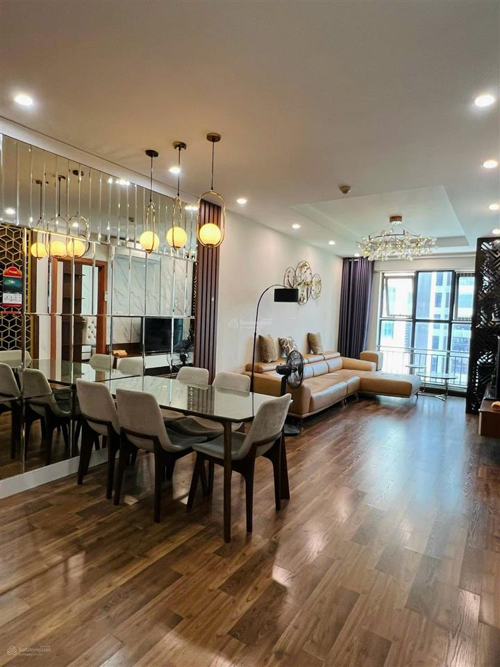 Chính chủ cần bán căn hộ chung cư 2 phòng ngủ tại dự án goldmark city