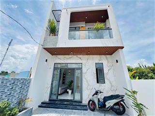 Bán nhà mới 2 tầng suối hiệp diên khánh, đường ô tô 8m, gần ql1a, nội thất vip, cách nha trang 10ph