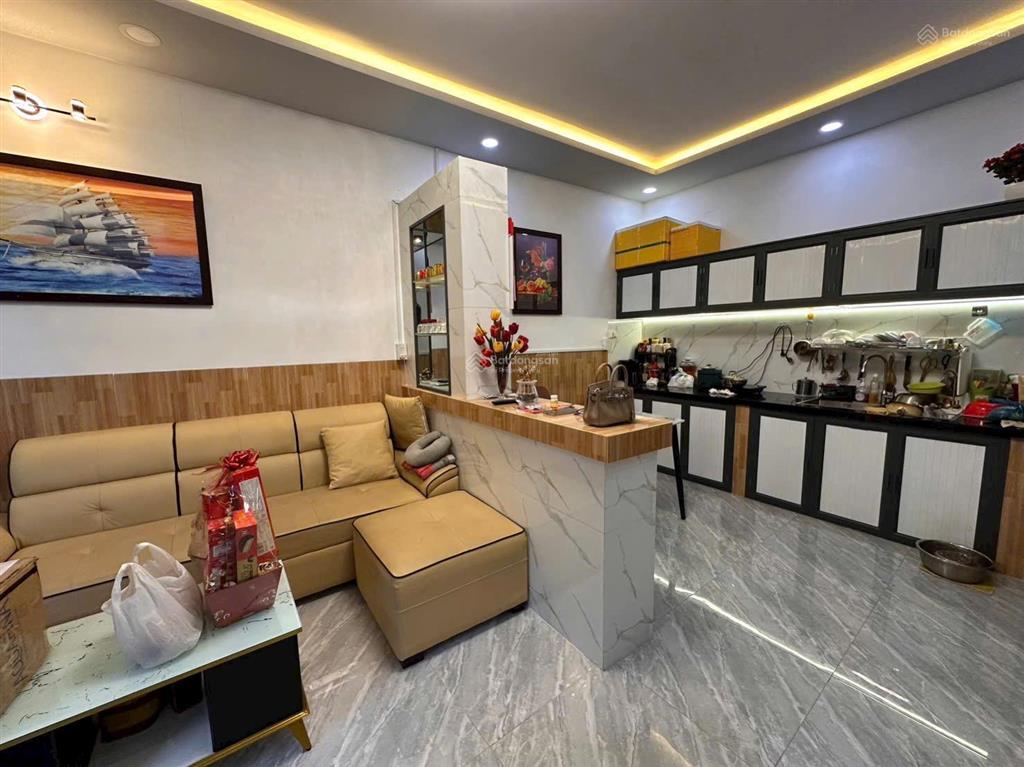 Bán nhà 2 tầng trung tâm nha trang, gần chợ đầm, 5 phút ra biển, giá 3,2 tỷ