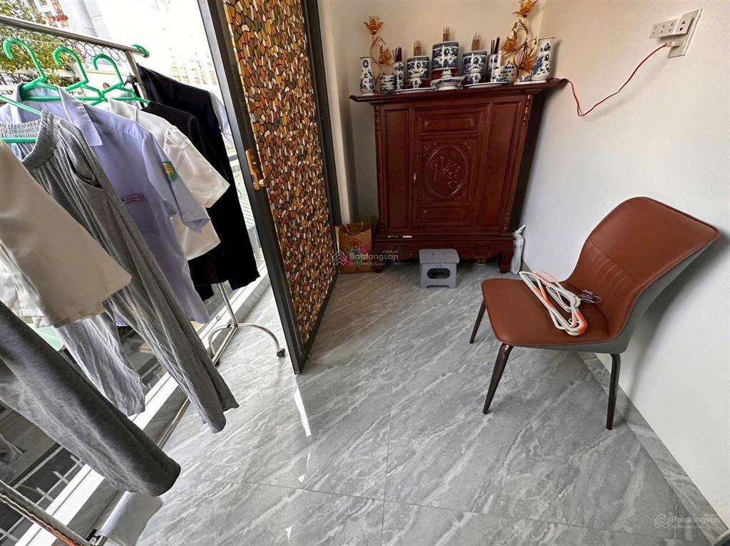 Bán nhà 2 tầng trung tâm nha trang, gần chợ đầm, 5 phút ra biển, giá 3,2 tỷ