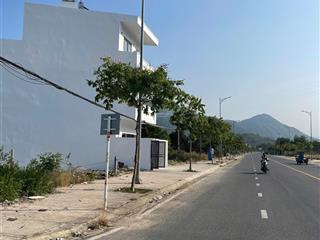 Bán nhà mới 3 tầng mặt tiền tỉnh lộ 3 nam nha trang,đường 23m, gần sun group, giá 5 tỷ 5