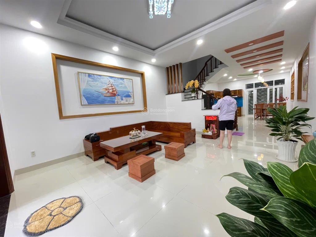 Bán nhà 3,5 tầng kđt phước long a nha trang, full nội thất cao cấp, đường 12m, ở ngay, giá 9 tỷ 350