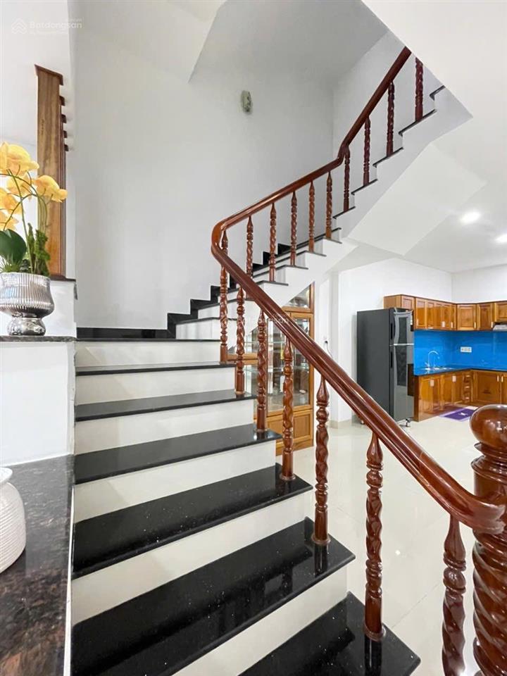 Bán nhà 3,5 tầng kđt phước long a nha trang, full nội thất cao cấp, đường 12m, ở ngay, giá 9 tỷ 350