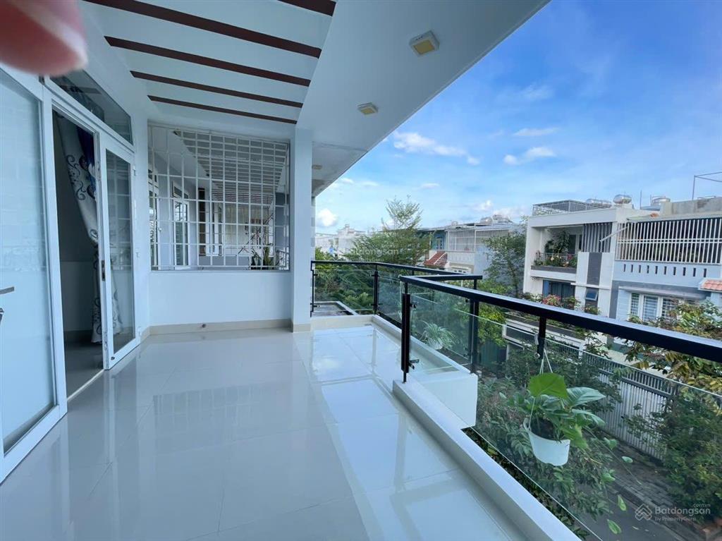 Bán nhà 3,5 tầng kđt phước long a nha trang, full nội thất cao cấp, đường 12m, ở ngay, giá 9 tỷ 350