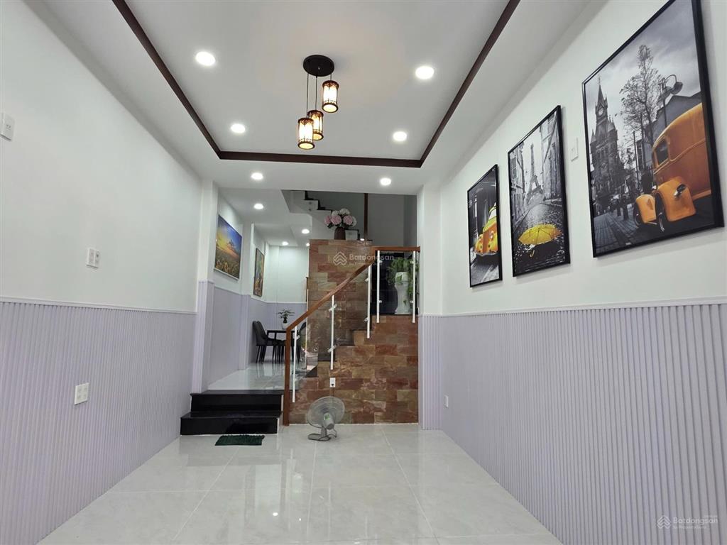 Bán nhà 4 tầng, mặt tiền võ trứ trung tâm bàn cờ nha trang, full nội thất, cách biển 3 phút, 9tỷ790