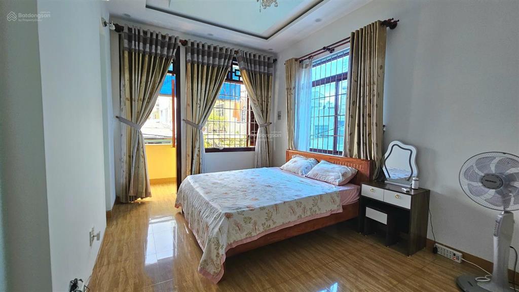 Bán nhà 4 tầng gần chợ đầm nha trang, cách biển trần phú 1km, full nội thất, hoàn công, giá 7,8 tỷ