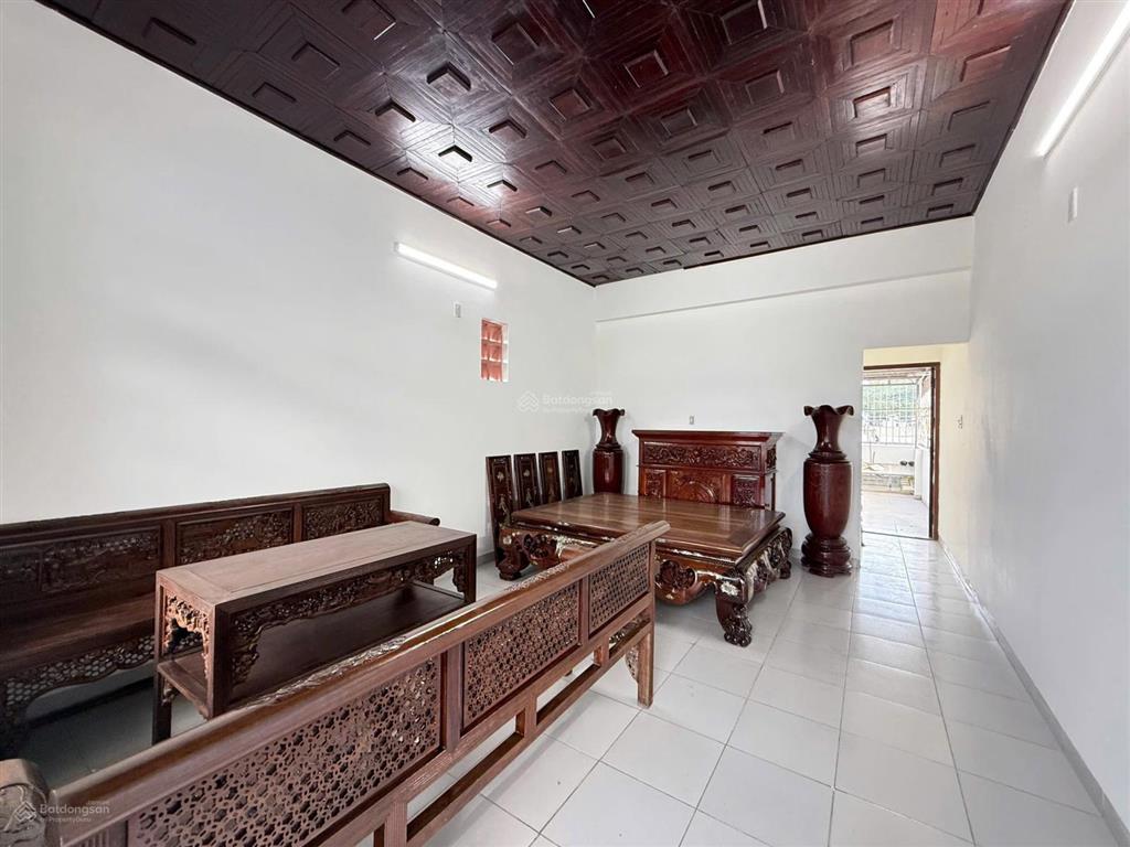 Bán nhà 4 tầng gần chợ vĩnh hải nha trang, đường ô tô 8m, cách đường 2/4 chỉ 10m, giá 8 tỷ 900