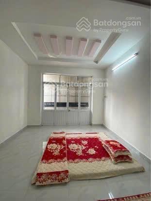 Bán nhà 3 tầng mặt tiền đường 2/4 vĩnh phước nha trang, cách biển 3 phút, đang cho thuê, giá 9 tỷ 5