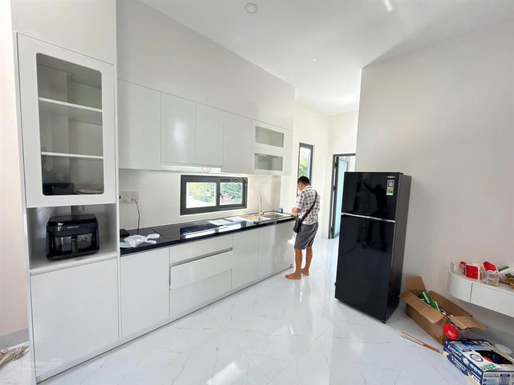 Bán căn góc 2 mặt tiền, 5 tầng có thang máy vĩnh phước nha trang, view biển hòn chồng, 13 tỷ 500