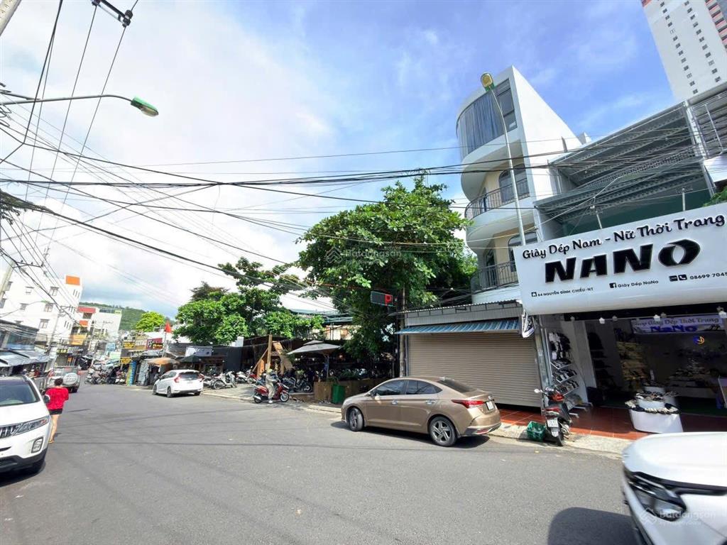 Bán căn góc 2 mặt tiền, 5 tầng có thang máy vĩnh phước nha trang, view biển hòn chồng, 13 tỷ 500