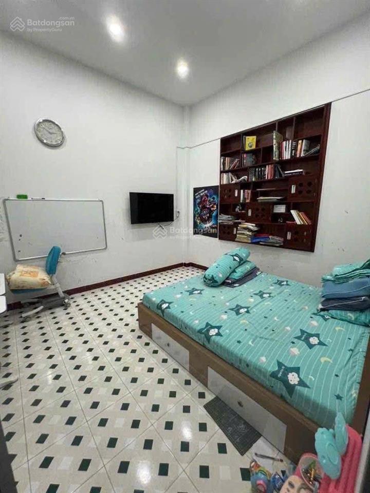 Bán nhà 2 tầng đường nhị hà, phước hòa nha trang, ngang nở hậu 11,2m, cách biển 5 phút, 10tỷ800