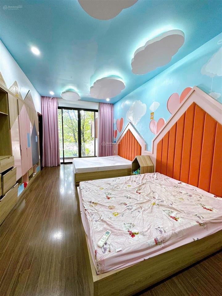 Bán nhà siêu đẹp 4 tầng full nội thất vip, có thang máy đường lê quý đôn, trung tâm nha trang, 35tỷ
