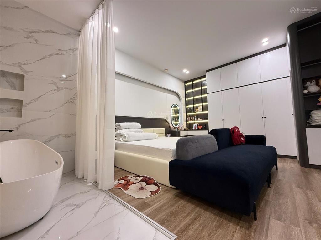 Bán villa phố 2 mặt tiền lê hồng phong, gần coopmart, nha trang, dòng tiền 40 triệu/th, 13,9tỷ