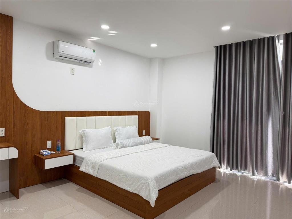 Nhà đẹp 4 tầng phước long, trung tâm nha trang 11,5tỷ, đối diện công viên, dòng tiền 35triệu/tháng