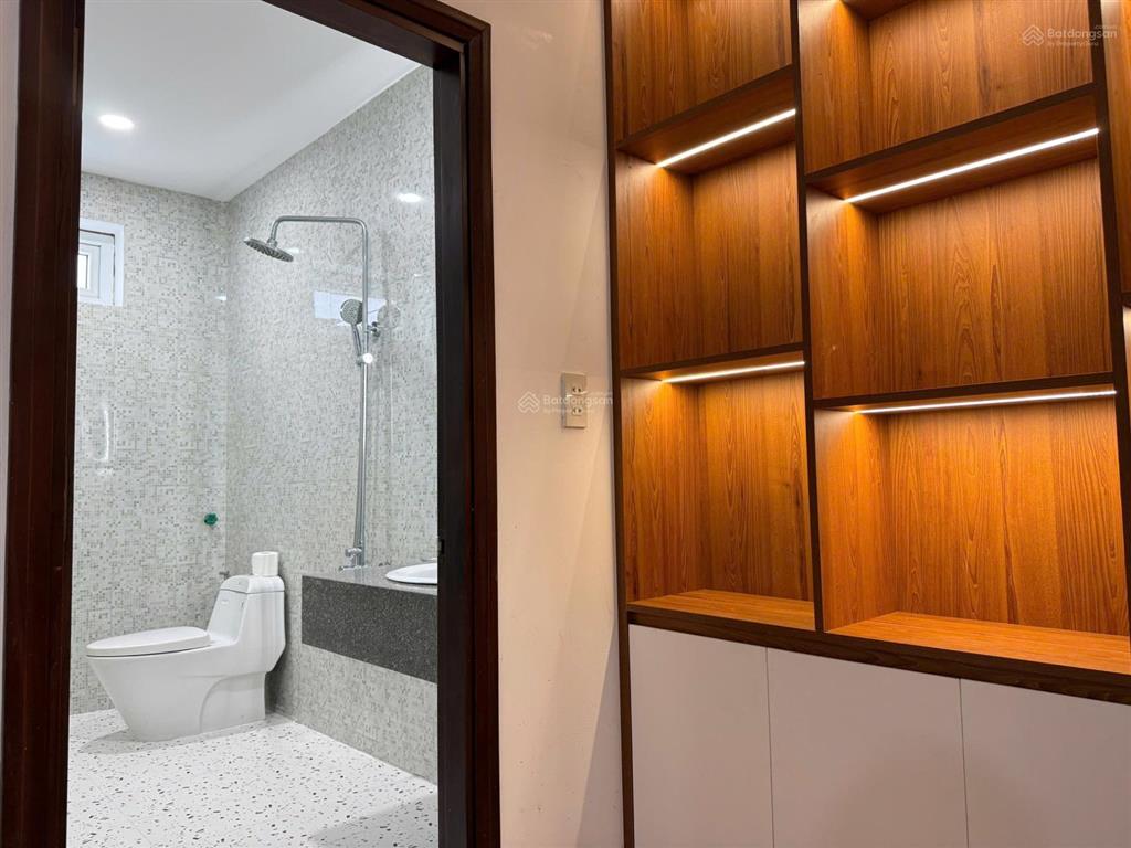 Nhà đẹp 4 tầng phước long, trung tâm nha trang 11,5tỷ, đối diện công viên, dòng tiền 35triệu/tháng
