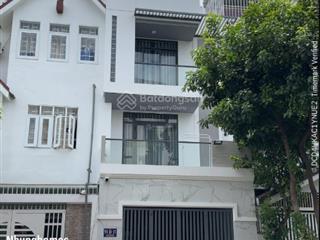 Nhà đẹp 4 tầng phước long, trung tâm nha trang 11,5tỷ, đối diện công viên, dòng tiền 35triệu/tháng