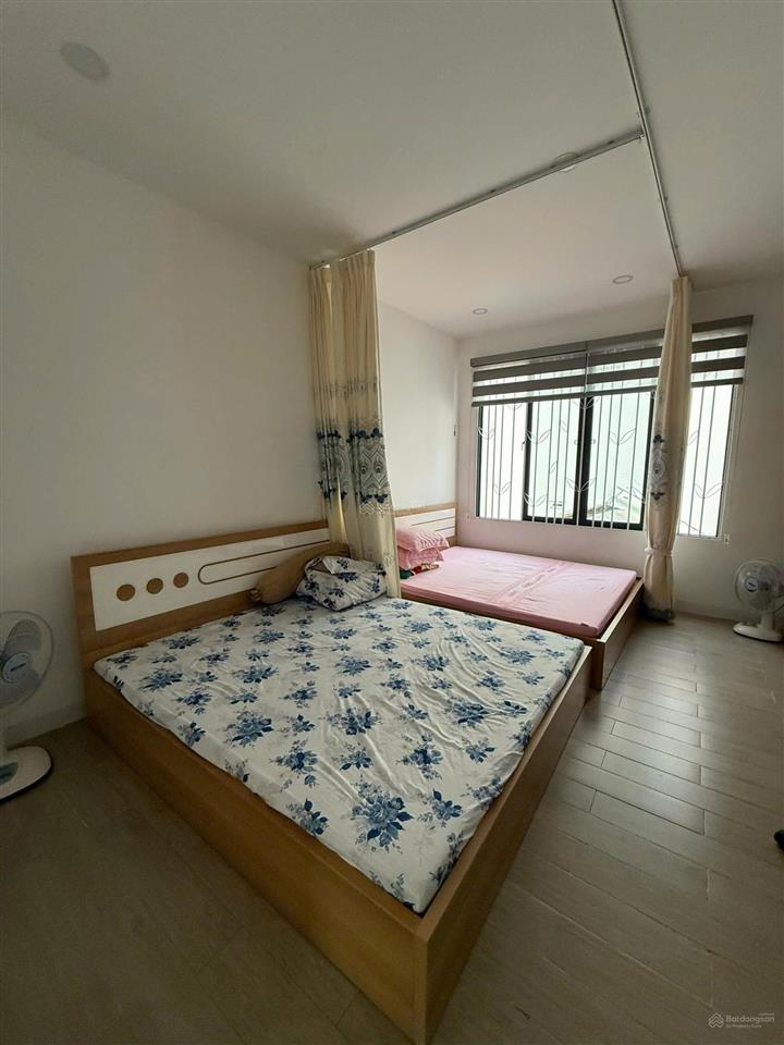 Bán nhà 3 tầng, 2 mặt tiền, cách thống nhất 20m, phương sài, nha trang, cách biển 5 phút,giá 4,8tỷ.