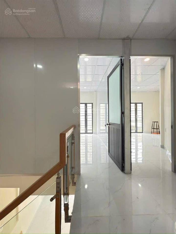 Ô tô ngủ  100m2 tân sơn nhì nhỉnh 9.5 tỷ2 tầng btctshr ko lộ giới