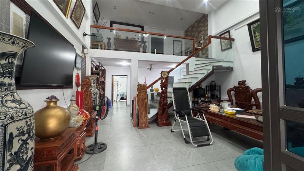 Bán nhà cấp 4 + 69m đất thực tế 94m gần hồ đồng đò chỉ 2.x tỷ