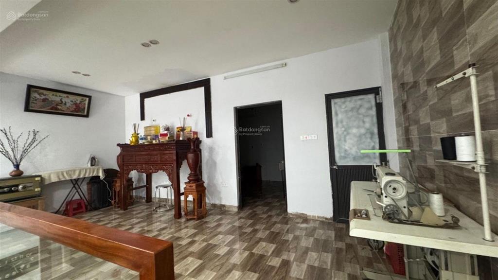 Bán nhà cấp 4 + 69m đất thực tế 94m gần hồ đồng đò chỉ 2.x tỷ