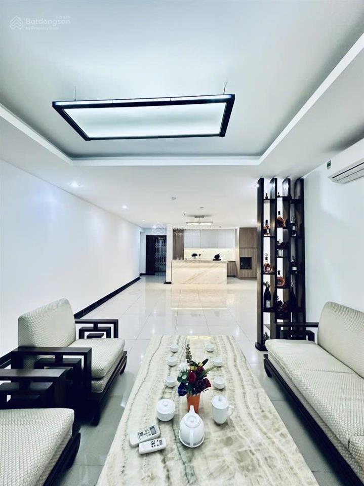 Căn hộ duplex 230m2, 2 tầng, 3pn, 4wc, sổ hồng riêng, c/c cao cấp giai việt quận 8 sát quận 1