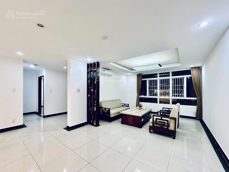 Căn hộ duplex 230m2, 2 tầng, 3pn, 4wc, sổ hồng riêng, c/c cao cấp giai việt quận 8 sát quận 1