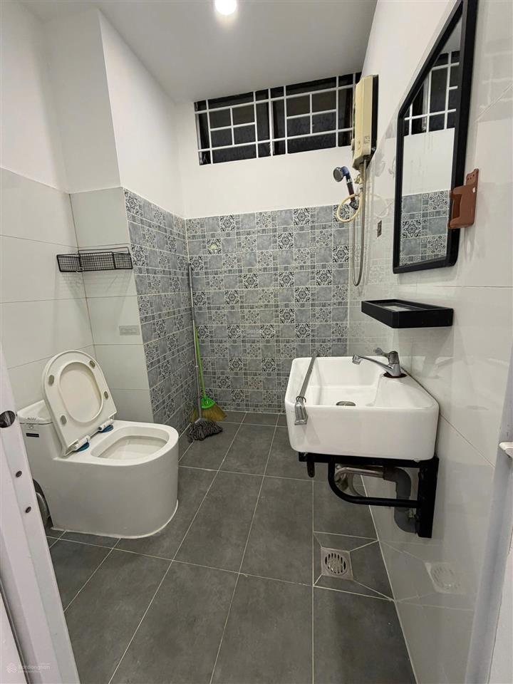 Chung cư thang máy  cây mai quận 11, full nội thất, nhà mới đẹp ở ngay 2pn, chỉ 2.9 tỷ