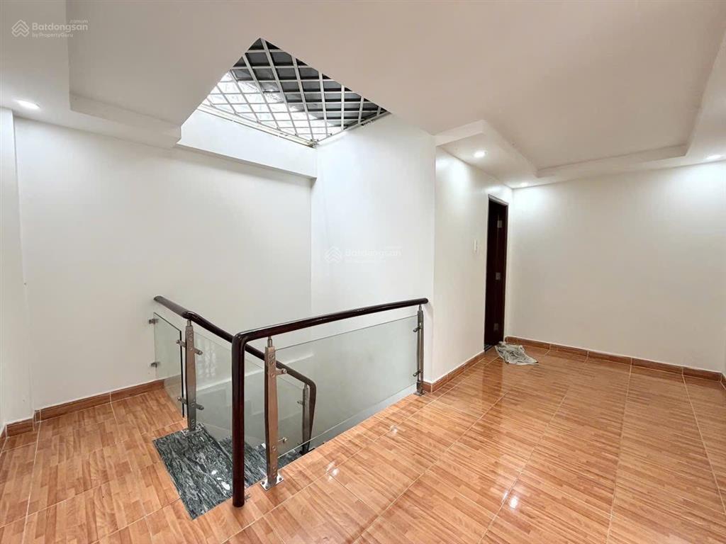 Vip quận 3 kế q1căn nhà tuyệt đẹp, 5 tầng 39m2, 4 phòng sân thượng, chỉ 7.49t, trục nkkn