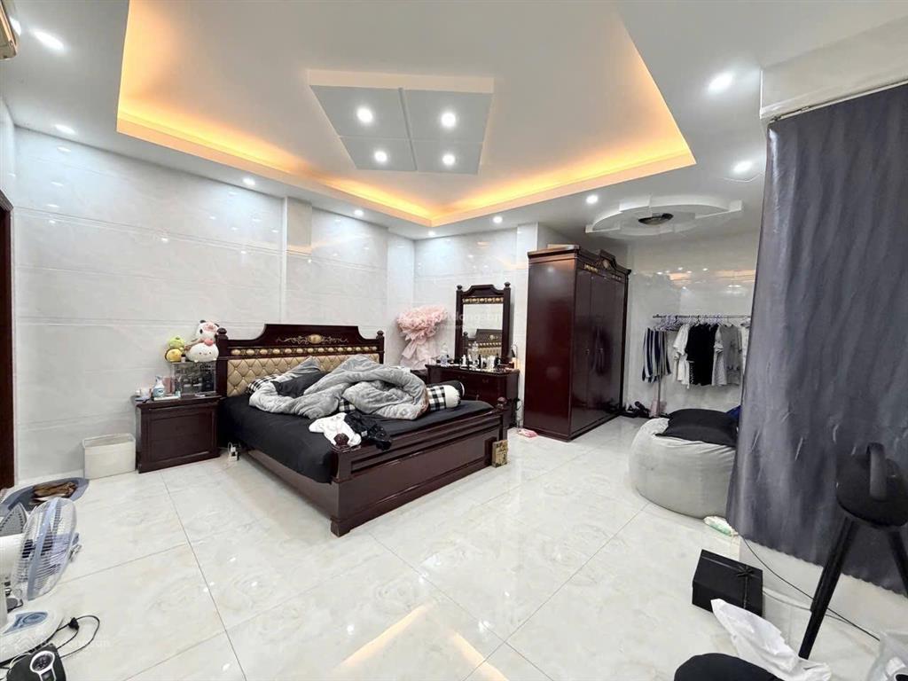 Vip quận 3 kế q1căn nhà tuyệt đẹp, 5 tầng 39m2, 4 phòng sân thượng, chỉ 7.49t, trục nkkn