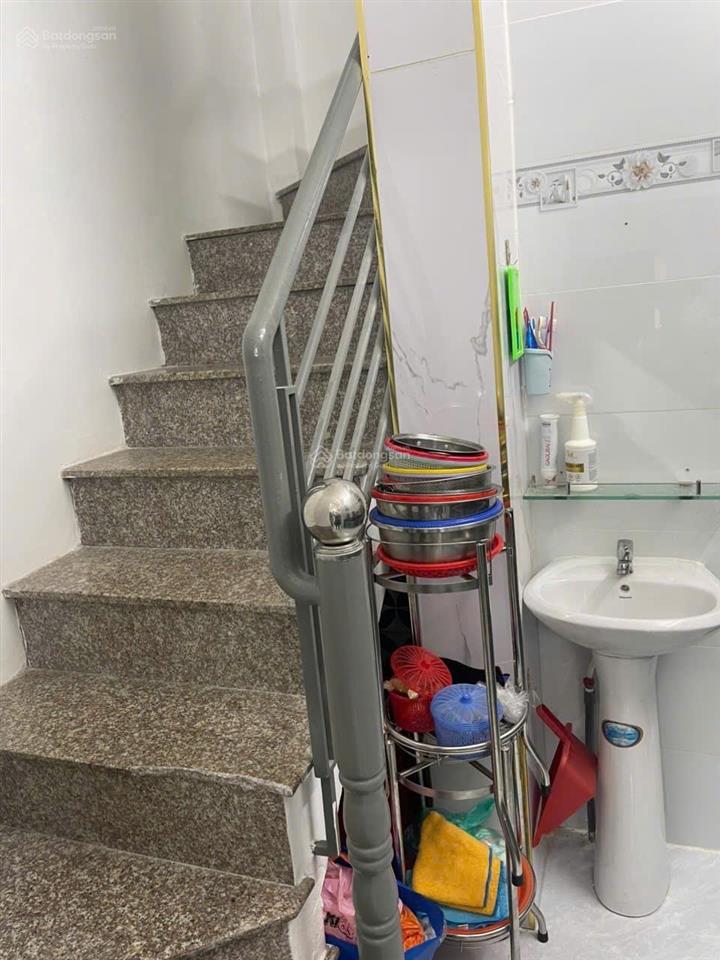 Ngay hẻm xe hơi, khu vip người nước ngoài quận 3, nhà 2 tầng 2pn 2wc, vào ở ngay, chỉ 4.15 tỷ