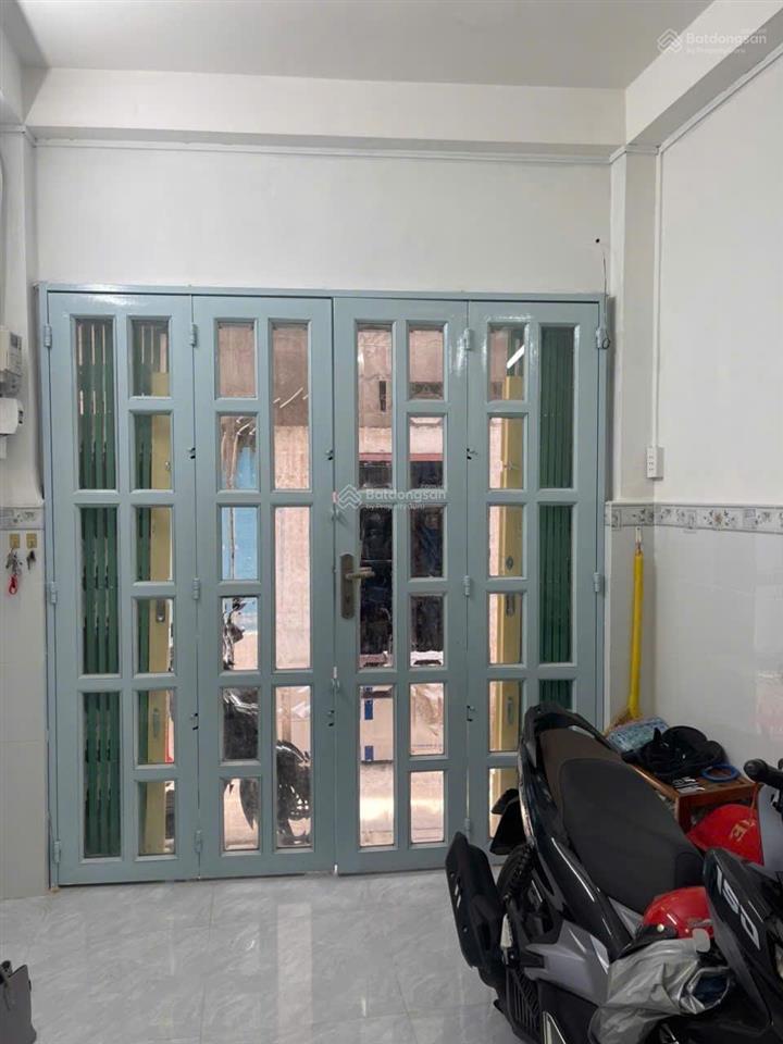 Ngay hẻm xe hơi, khu vip người nước ngoài quận 3, nhà 2 tầng 2pn 2wc, vào ở ngay, chỉ 4.15 tỷ