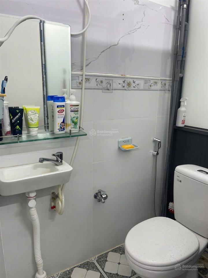 Ngay hẻm xe hơi, khu vip người nước ngoài quận 3, nhà 2 tầng 2pn 2wc, vào ở ngay, chỉ 4.15 tỷ