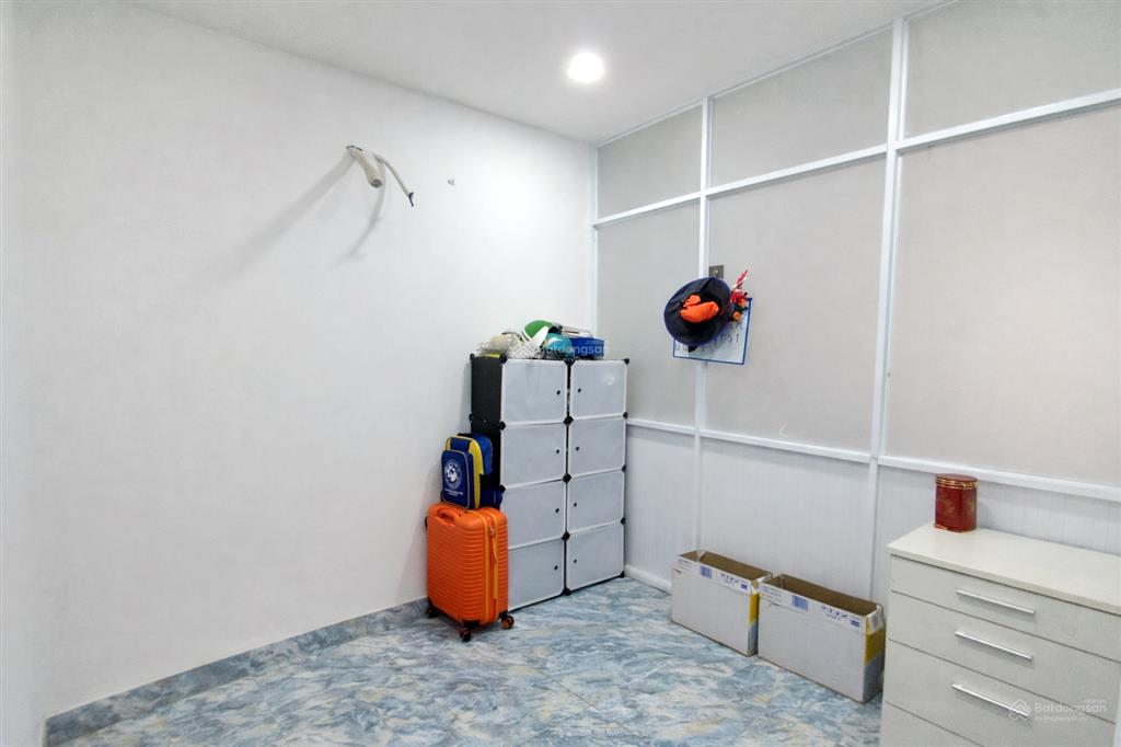 Chỉ 2.25 tỷ, chung cư lầu 1 gần 50m2, mới đẹp vào ở liền, 2 pn, ban công thoáng đẹp, sổ hồng riêng
