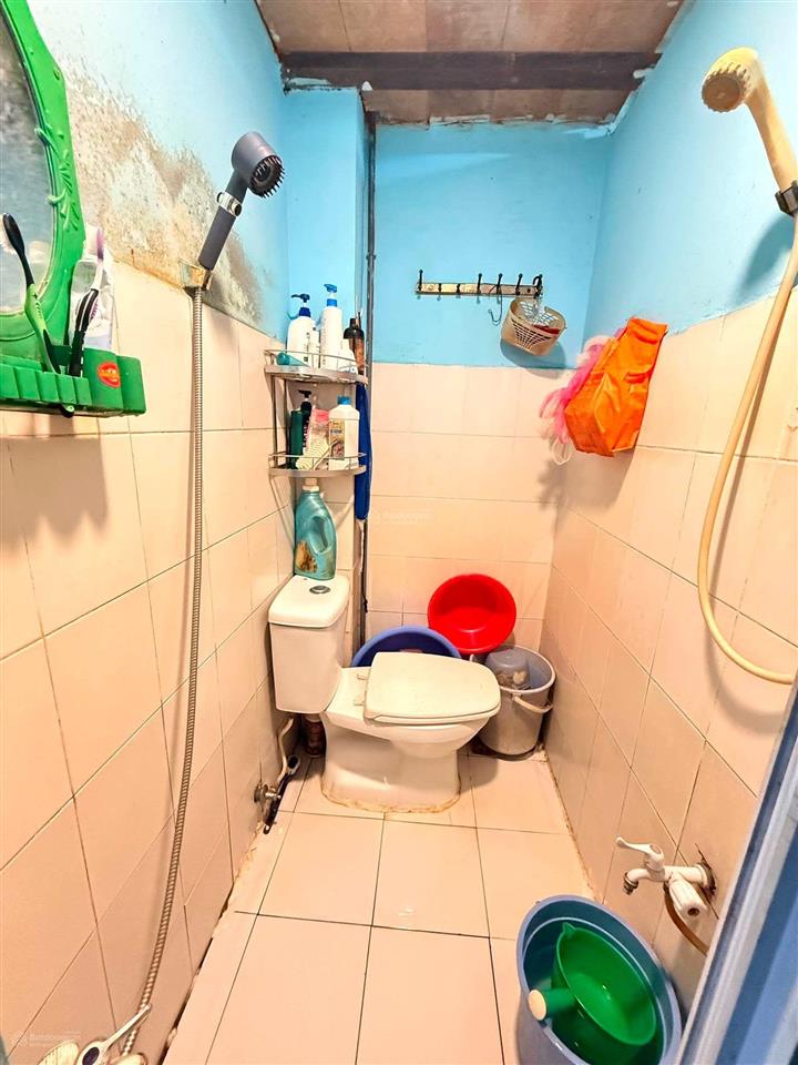 Giá chỉ 4.3tỷ, cạnh hẻm xe hơi, hẻm 266 tô hiến thành quận 10, dt 27 m2, nhà 2 tầng 3pn, shr
