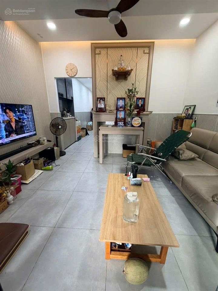 Chỉ 3,2 tỷ, chung cư lầu 1  q5  gần ngay đhyd  2pn full nội thất  51m²  shr lâu dài.