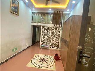 Chỉ 1,95 tỷ có ngay hộ khẩu q5, cc ngô quyền, lầu 1, căn góc thoáng mát, an ninh, sạch sẽ.
