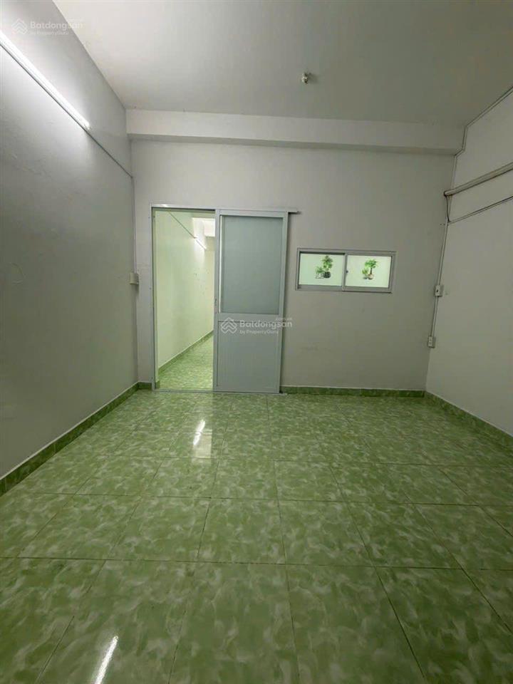 Chỉ 2,3 tỷ, chung cư thang máy, q6. dt 56 m2, 2pn mặt tiền phan văn khỏe, shr lâu dài.