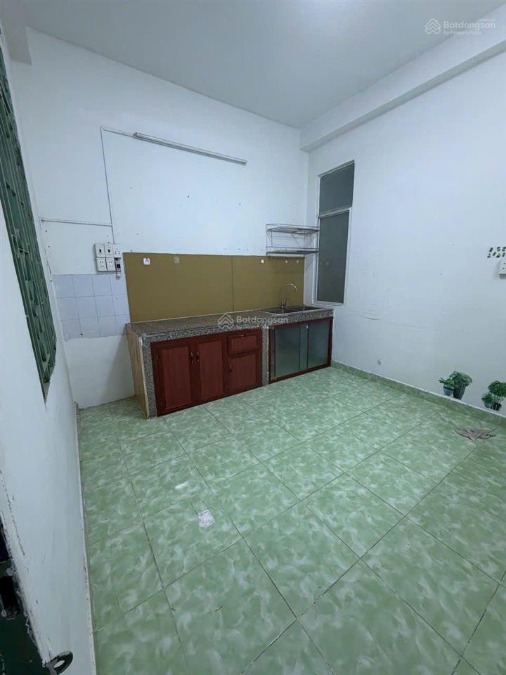 Chỉ 2,3 tỷ, chung cư thang máy, q6. dt 56 m2, 2pn mặt tiền phan văn khỏe, shr lâu dài.