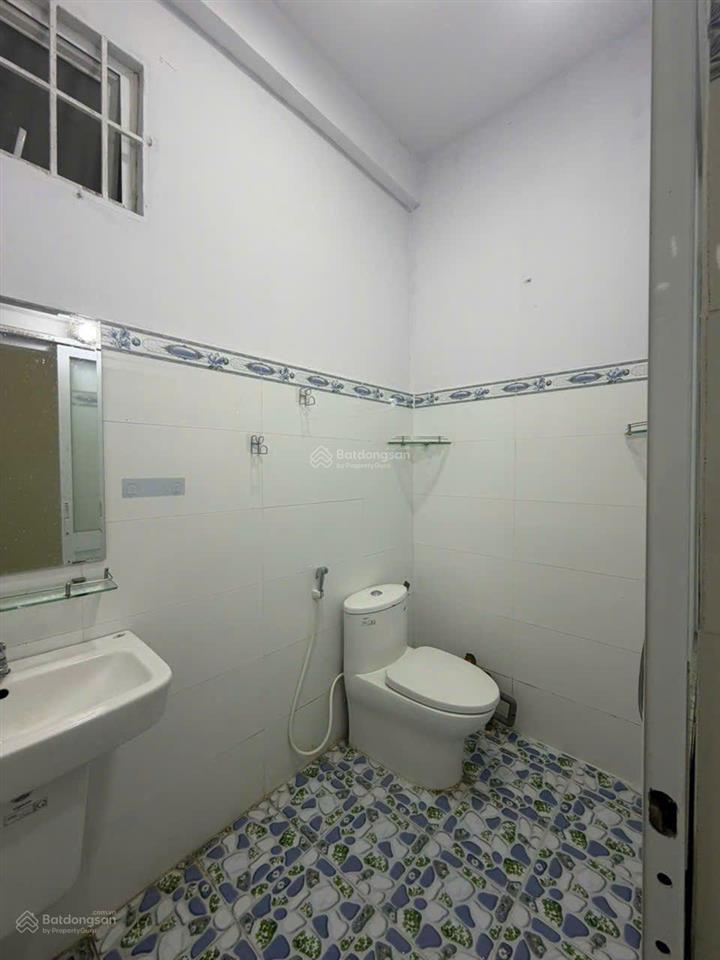 Chỉ 2,3 tỷ, chung cư thang máy, q6. dt 56 m2, 2pn mặt tiền phan văn khỏe, shr lâu dài.