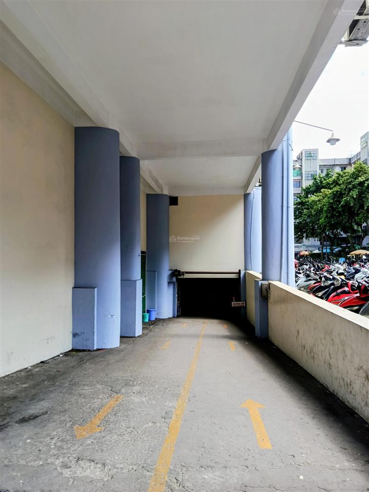 Chỉ 2.95 tỷ, cc hùng vương, q5 , ngay đại học y dược, 54m, 2 pn, thang máy, hầm giữ xe, khu an ninh