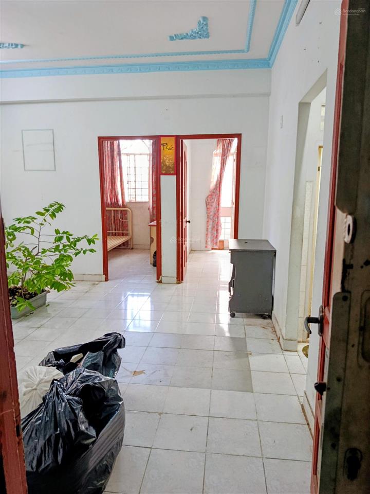 Chỉ 2.95 tỷ, cc hùng vương, q5 , ngay đại học y dược, 54m, 2 pn, thang máy, hầm giữ xe, khu an ninh
