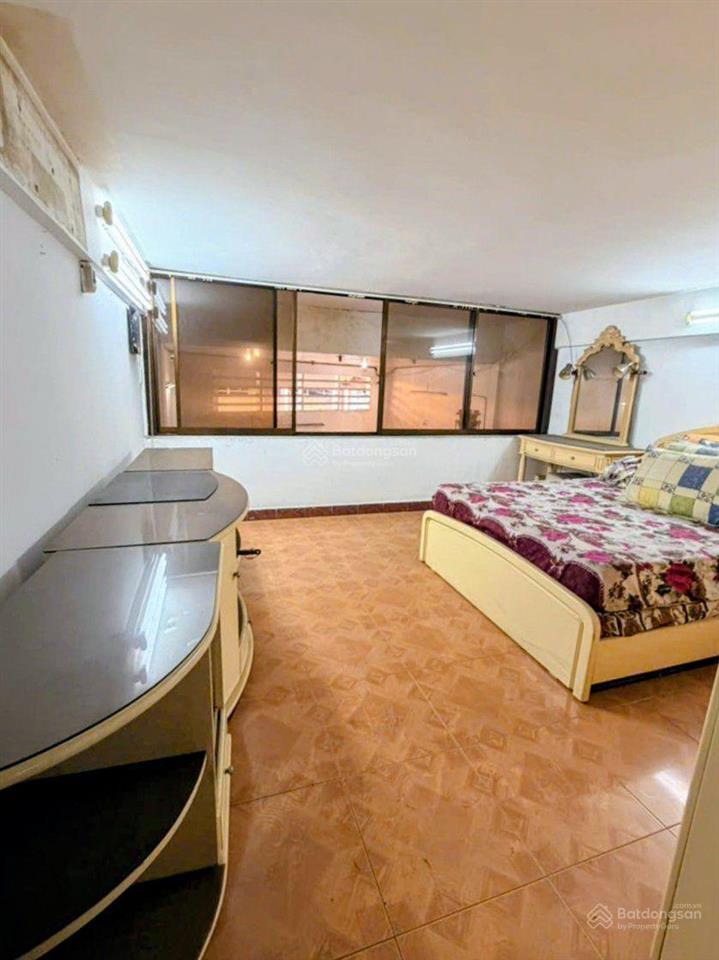 Chỉ 3 tỷ có căn hộ cc 64m2, 3 pn, 2 wc ngay đường nguyễn tri phương, q5, sổ hồng riêng lâu dài.