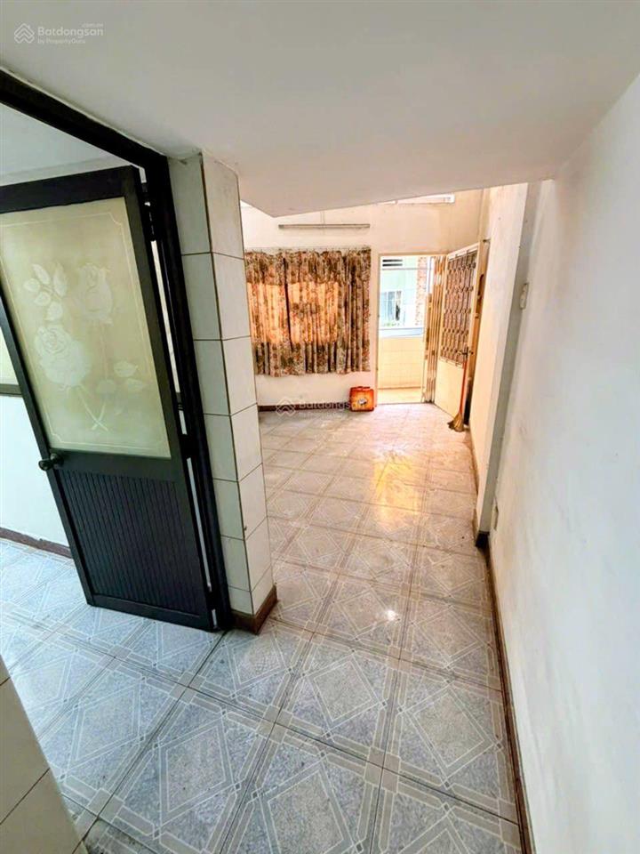 Chỉ 3 tỷ có căn hộ cc 64m2, 3 pn, 2 wc ngay đường nguyễn tri phương, q5, sổ hồng riêng lâu dài.