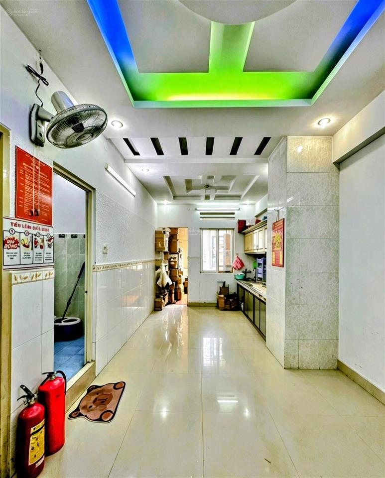 Hơn 3 tỷ có căn hộ thang máy  cao ốc nguyễn kim, q10. dt 60,5m2, 2pn, 2wc, lô góc thoáng mát, shr.