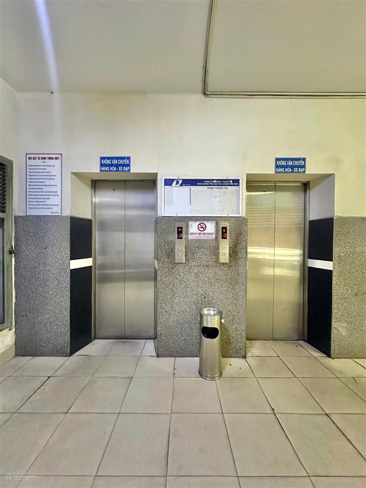 Hơn 3 tỷ có căn hộ thang máy  cao ốc nguyễn kim, q10. dt 60,5m2, 2pn, 2wc, lô góc thoáng mát, shr.
