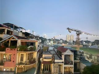 Chỉ nhỉnh 10 tỷ, mặt tiền tân phước quận 10 4 tầng btct hoàn công đủ 39m2 sổ vuông vức