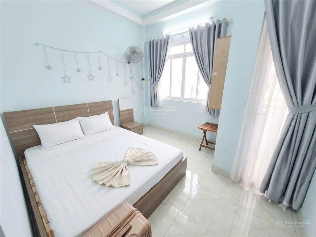 Chủ gấp bán  giảm hơn 3 tỷ về giá cực tốt chỉ 6.8 tỷ. trung tâm q11, dt40m, 4 tầng + st, shr.
