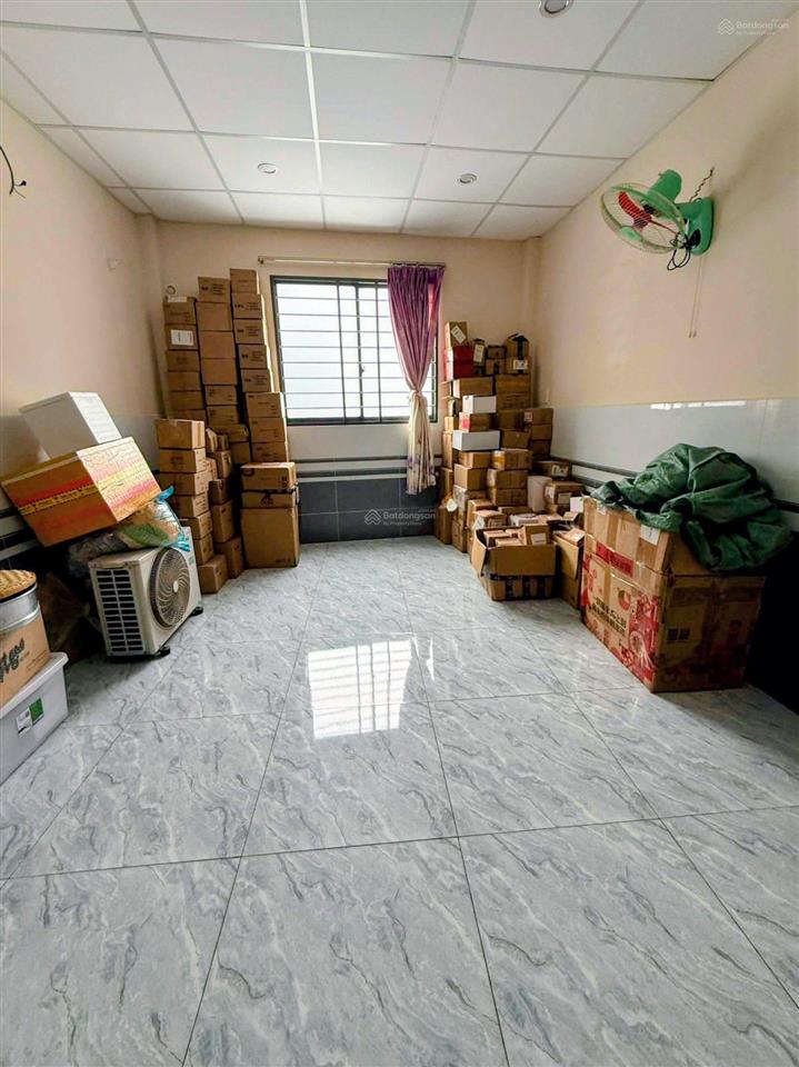 Chỉ 3,27 tỷ  hẻm 3 gác sát mặt tiền lò gốm, q6, dt 48m2, 2 pn, shr không quy hoạch, không lộ giới