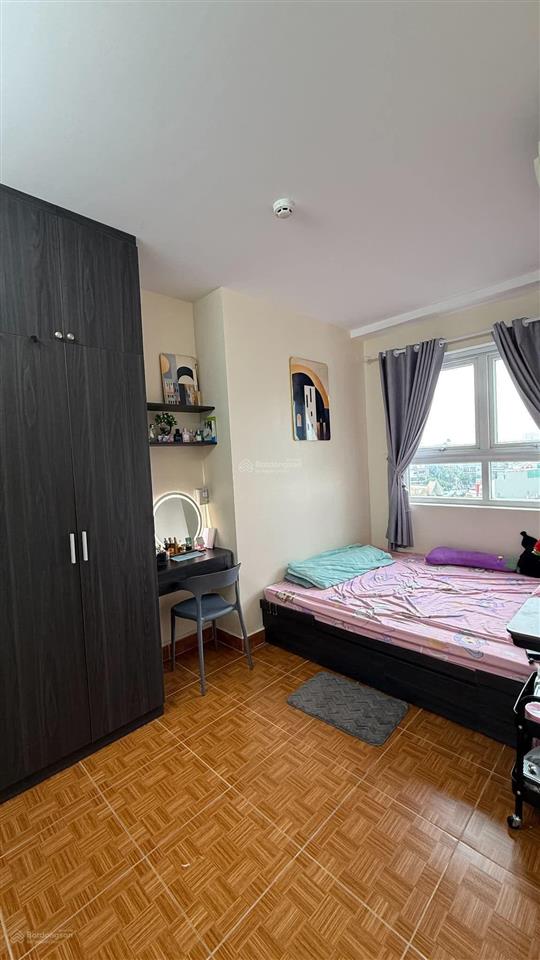Chỉ hơn 2 tỷ có căn hộ thang máy  ngay khu du lịch văn hóa đầm sen. 48m2, 2 pn, hầm để xe, shr.