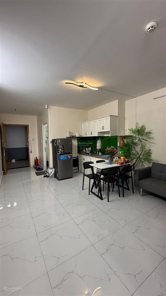 Chỉ hơn 2 tỷ có căn hộ thang máy  ngay khu du lịch văn hóa đầm sen. 48m2, 2 pn, hầm để xe, shr.